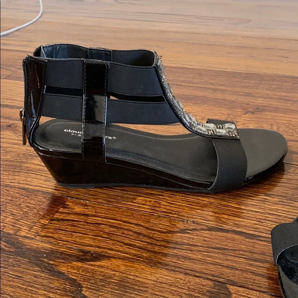 Cloudwalkers by Avenue Black Sandals - Size 7W Women’s 7 wide shoes plus sandal - Picture 4 of 4